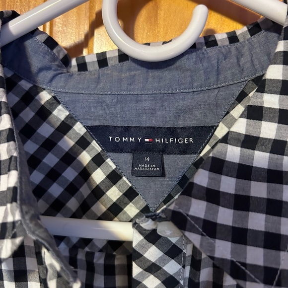 Tommy Hilfiger dress with pockets. - Picture 2 of 10